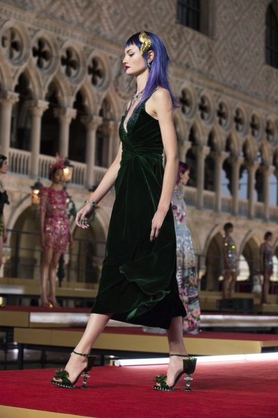 Paula Cioltean show Dolce & Gabbana Alta Moda Venice 2021